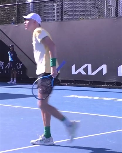 That is how you finish it!! 💪 The moment Jack Draper secured his first Australian Open main-draw win in a 5 set thriller 🎥 Eurosport | LTA - Tennis For Britain