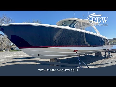 2024 Tiara Yachts 38LS Walkthrough