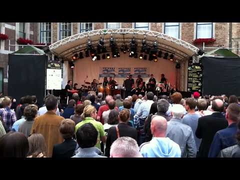 FH Big Band - Moanin' (Charles Mingus)