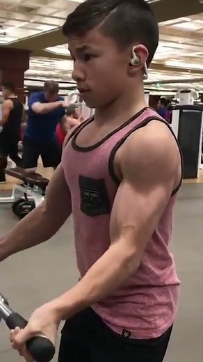DID LIFTING WEIGHTS STUNT MY GROWTH? Tristyn Lee #shorts