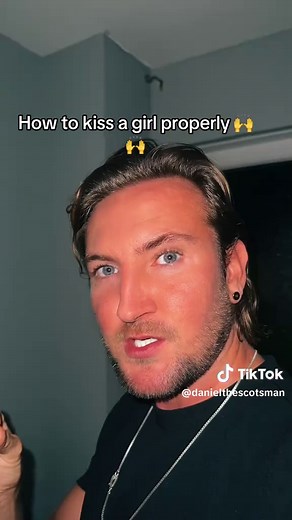 How to Kiss a Girl Properly: Tips and Techniques