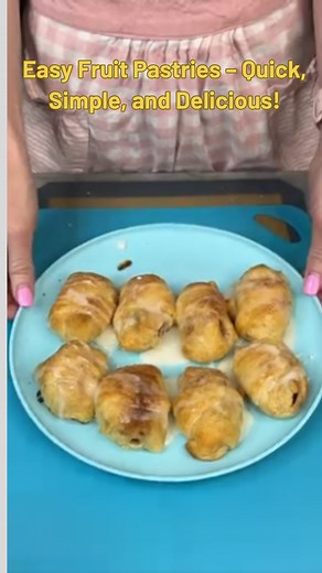 Easy Fruit Pastries – Quick, Simple, and Delicious!