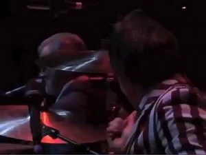 Rihanna - Man Down (HQ Live Rock version)