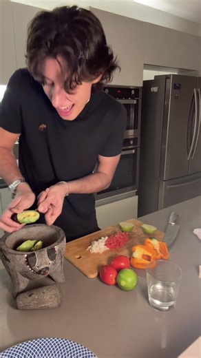 Abu está de vuelta: Canción y amor familiar