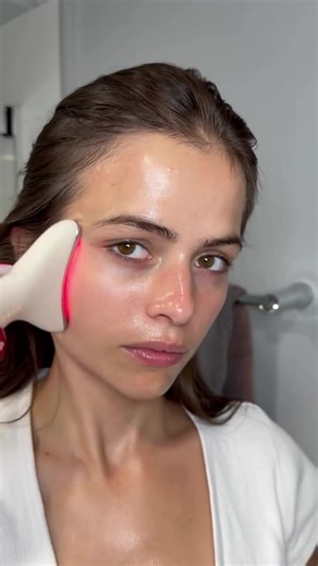 The REVO Face Genie transforms tired, dull skin into a lifted, glowing masterpiece with three LED therapies and results you can see and feel. 💖 #facegenie #revomadic #skincare #skincareroutine #glowup #beautytech