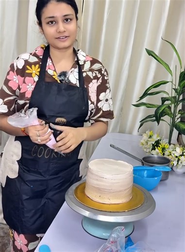 Satisfying Chocolate Cake Decorating Design