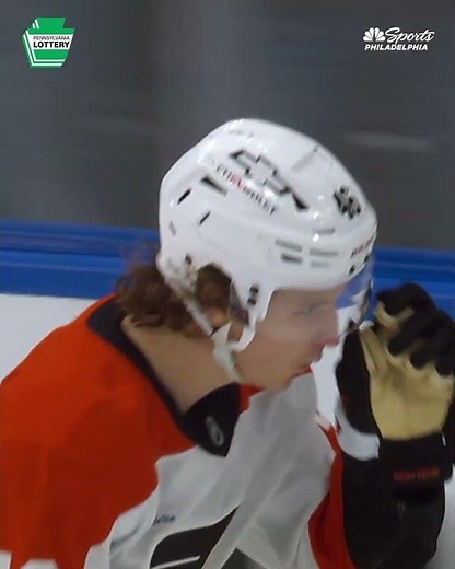 Trevor Zegras scores the game-winning goal for the Flyers in the shootout against the Blues