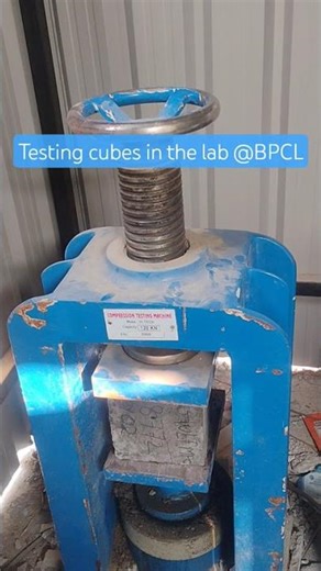 Cube testing in the field lab by compressive machine