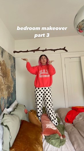 2M views · 81K reactions | FAVORITE ROOM IN THE HOUSE. I’m about to paint the ceiling green and I bought a really risky color  honestly scared it’s gonna ruin the room BUT I can always paint it a different color so it doesn’t hurt to try  | Tay BeepBoop | Facebook