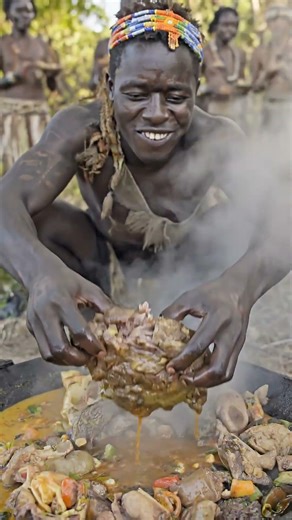 Ancient Primitive Cooking Skills | Hadzabe#Hadzabe #primitivecooking #ancientskills #wildfood