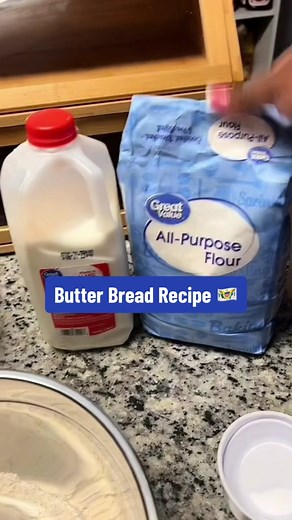 Butter bread is the way to any Virgin Islander heart 🇻🇮❤️ @Iesha ✨ #fypage #breadtok #butterbread #vimassive🇻🇮 #virginislandstiktok🇻🇮 #caribbeantiktok #trending #westindiantiktok