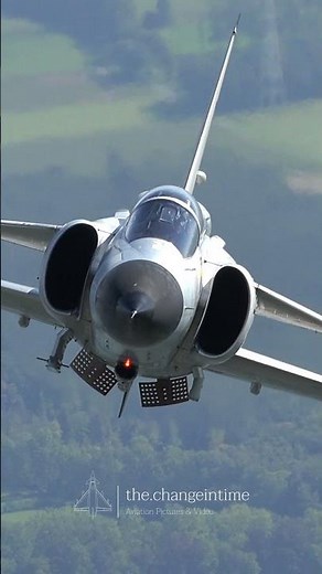 This Saab JA 37 Viggen Is Coming Straight At You 👀✈️ #viggen #airtoair #aviation