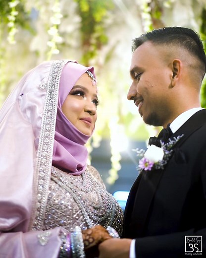 Two love birds <3 | Bridal Snap