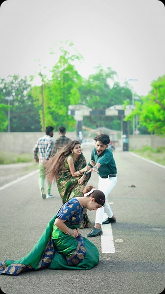 Kumkum Singh | Tag your 🥲🥲 . . . . #foryou #foryoupage #trending #trendingreels #viral #bhojpuri #reels #explorepage #explore #instagram... | Instagram