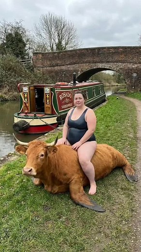 Exploring Yorkshire's Canals on a Narrowboat