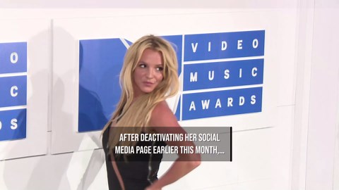 Britney Spears teases plan to start jewellery line