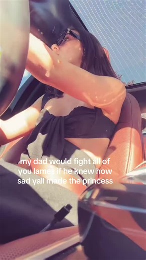 dejana (@anciii.dd)’s video of jasmine's dad aladdin