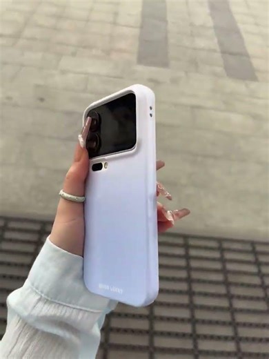 Gradient color phone case is too beautiful