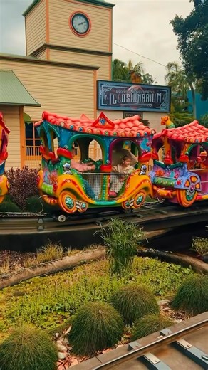 1.9K views | Not your Ordinary Level of Fun – it’s UNREAL Fun! At Aussie World, the thrills are bigger, the laughs are louder and the good times just keep rolling. Why settle for fun… when you can have UNREAL fun? Thanks to Experience Oz and @itstwoandme for having an UNREAL Fun day out with us! #aussieworld #unrealfun #familyfun #visitsunshinecoast #thingstodosunshinecoast | Aussie World | Facebook