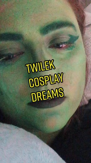 Literally all of the Twi’lek cosplayers on here are so beautiful & perfect, & embody the species so effortlessly with ease & elegance. #twilekcosplay