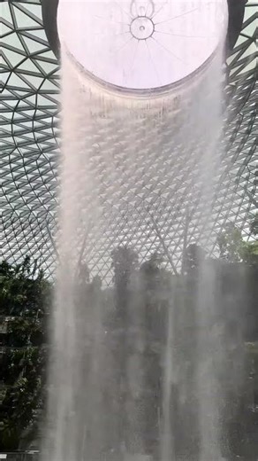 World’s Tallest Indoor Waterfall 🌧️ | Rain Vortex at Singapore Airport