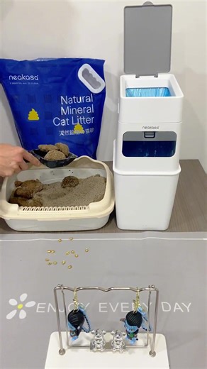 Litter duty just got EASY—no more yucky scooping struggles! 🐱💩 For cat parents sick of smelly litter boxes—this is your lifesaver! Cat lovers, listen up: We fixed the worst part of being a cat parent! Clean cat poop in 10 secs—no odor, no mess, no hassle! Scoop & dispose in one step—designed for lazy cat parents (we see you!) Odor-locking magic: Keep your home fresh, even with multiple kitties! Selling out fast! This cat poop cleaner is a must-have for every cat home! #tiktokshopholidayhaul #g