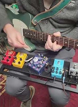 MoVall Falling Star - PT2399 Modulated Delay - cheap and sold out w/Baritone