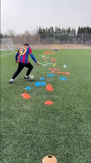 TIKI TAKA footwork drill⚡️to improve dribbling #soccer #footballskills #footwork #football #skills