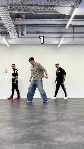 Learn Jumpstyle Dance Basics with Tutorial