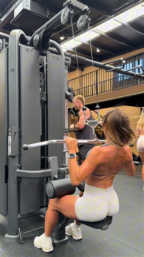 @shields_fitt on Instagram: "Lat pulldowns are one of the best tools for learning pull-ups 🤍 They strengthen the exact same muscles lats, upper back, and arms — while letting you control the load and practice proper form. Mastering lat engagement and scapular control here is what carries over when you start pulling your own bodyweight. Pull-ups aren’t a strength issue they’re a progression issue."