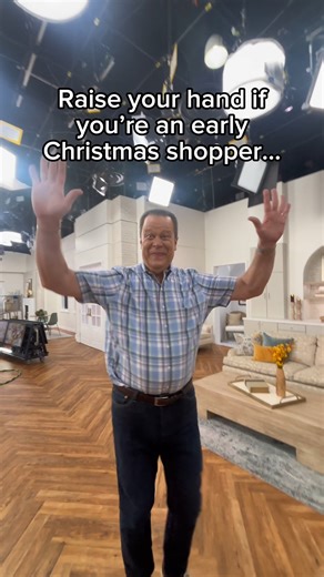 221K views · 2.6K reactions | Who here likes to check off that gift-list early? ‍♀️ Tap the link to shop our holiday gift preview! > https://qvc.co/qvcholidaygiftpreview P.S Enjoy Free Shipping* on a single Black Friday Sale-Priced item with your QCard & code QCARDVIP25. *Now through 9/21​. Use up to 3 times. Exclusions Apply. | QVC | Facebook