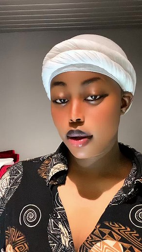 Distinctive Fashion: Spirals and Geometric Patterns