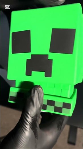 Unfortunately, this Creeper won’t explode… just glows 😂😆 #minecraftmemes #ledsetup #viralproducts