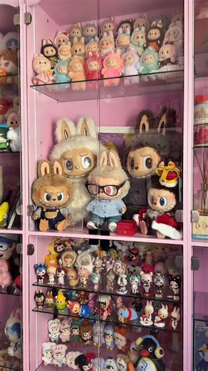 25 reactions | Yo le puse de nombre al mío Guillermo ‍↕️ ustedes como le hubieran puesto?  #labubu #popmart #popmartglobal #popmartmx #coleccion #collection #collector #toy #kawaii | Hanon Mei | Facebook