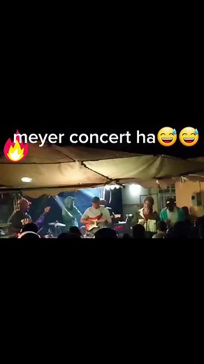 Live Music Performance: A Night of Fun and Laughter