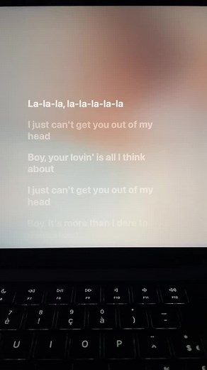 Cant Get You Out Of My Head lyrics - Kylie Minogue (La La La)