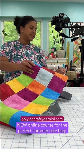 Learn to make this bag with 12 video lessons that never expire. Join at Craftygemini.com/shop. ✂️🧵