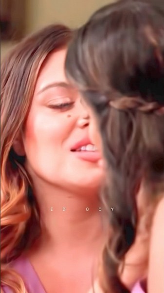 Lesbian kissing romantic video❤️‍🩹