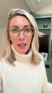 If you have an online business and you want a successful course, coaching program or community that actually makes you money, but you feel stuck making it happen and your business isn’t generating the income you want then I want to share 4 specific things with you… Hi, I’m Carrie Green… 📕 Best-selling author of She Means Business ❤️ Founder of the Female Entrepreneur Association 🌟 I’ve won awards, was named one of 27 women leaders changing the world by Inc., 💸 I’ve made millions building onli