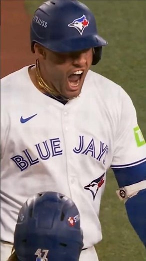 George Springer Hits a Clutch Go-Ahead 3 Run Home Run in Game 7!