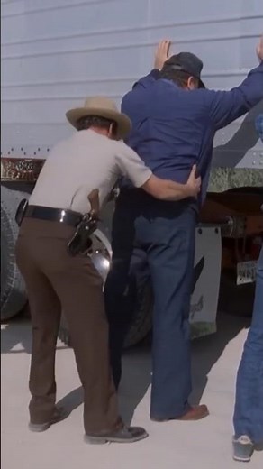 Spread 'em !!! 🎬 Go for It (1983) #police #moviescene