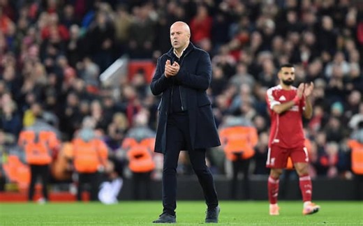 Liverpool, en crisis: perdió 3-0 en Anfield y se alejó del líder Arsenal en la Premier League