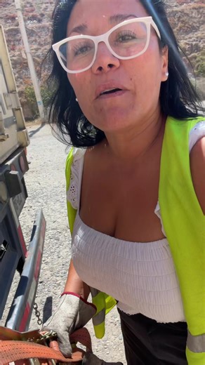 Ya que no se pudo cargar en Copiapo, porque la fruta no pasó la revisión del Sag ahora devolver el contenedor vacío y buscar nuevamente trabajo a veces suele suceder #chile🇨🇱 #camionerachilena🇨🇱 #uva #foryou #parati