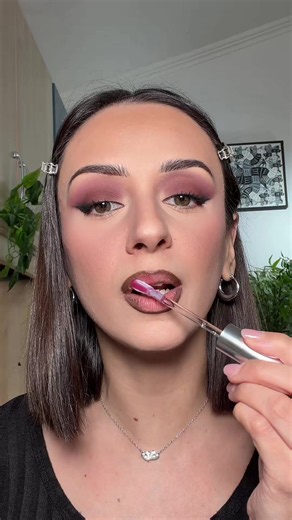 Burgundy Makeup Trend 🥀🍇🍷: The Ultimate Look for Your Challenge