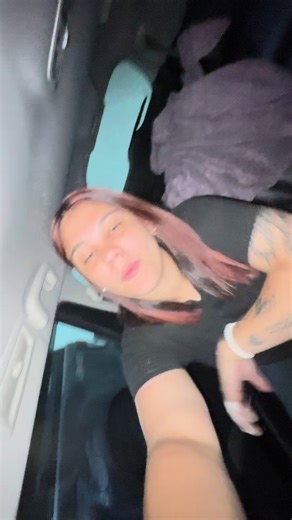 Beginner's Guide to Vlogging: Tips and Tricks