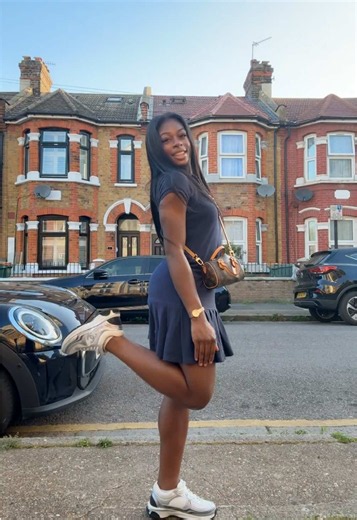 I love my dolly little dress 🤍