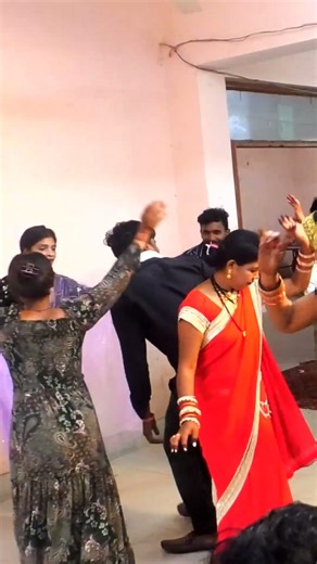 Indian Village Bagheli Shadi Band Baja Baja Dance Video Shorts #dance #weddingvideo #bandbaja