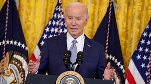 Biden administration finalizes rule capping late credit card fees at $8