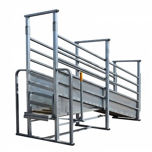 [Hot Item] Standard Adjustable Cattle Loading Ramp Livestock Fence Products