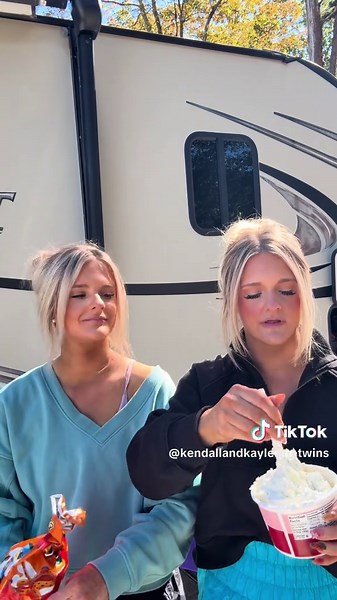 Another Friday camping vlog!🤎🍂🌲we just got done with lunch. We love spending all this time outdoors! ☀️ #camping #campingtrip #lake #campingfood #fyp